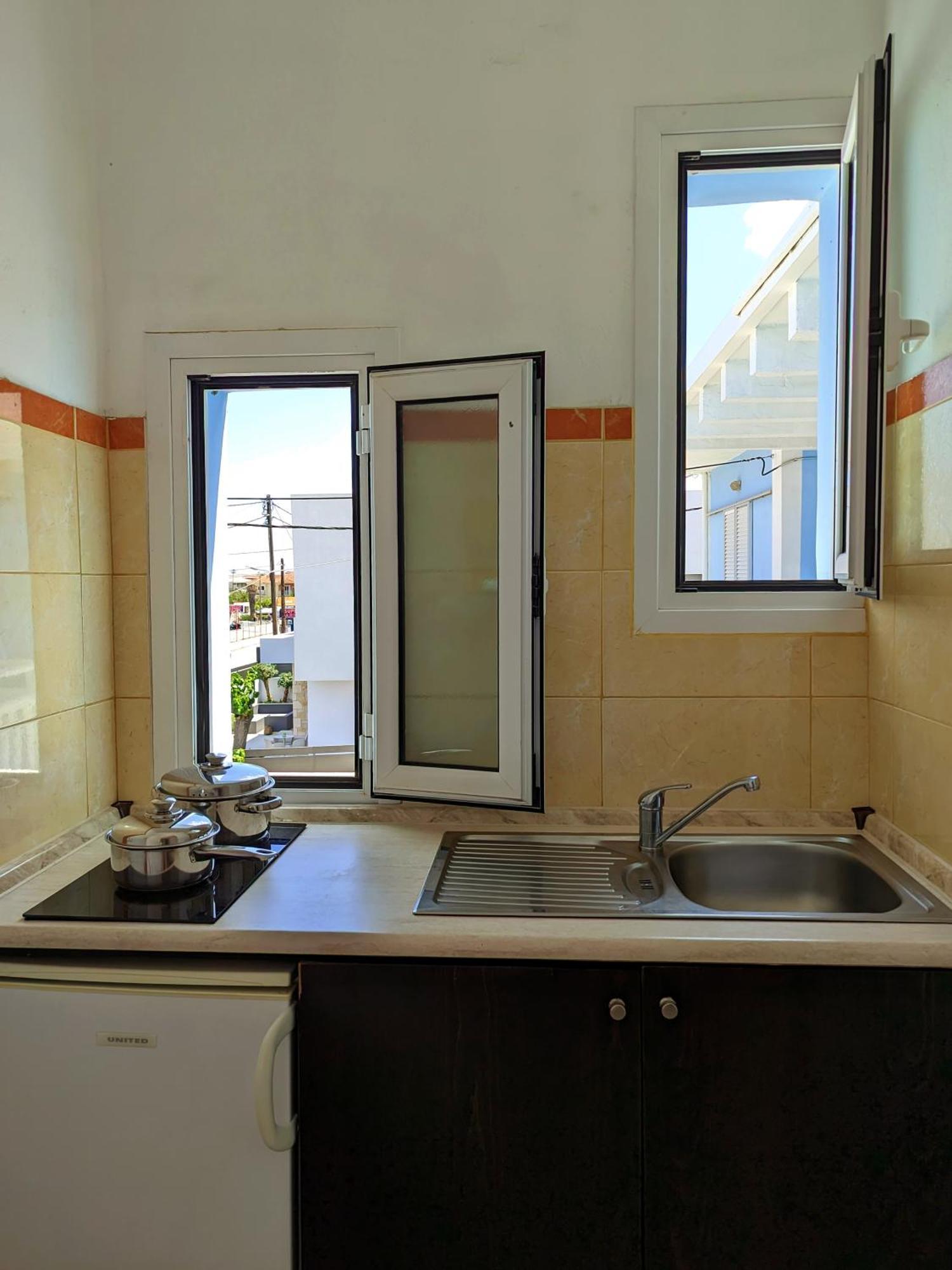 Galini Studios & Apartments Laganas Bagian luar foto